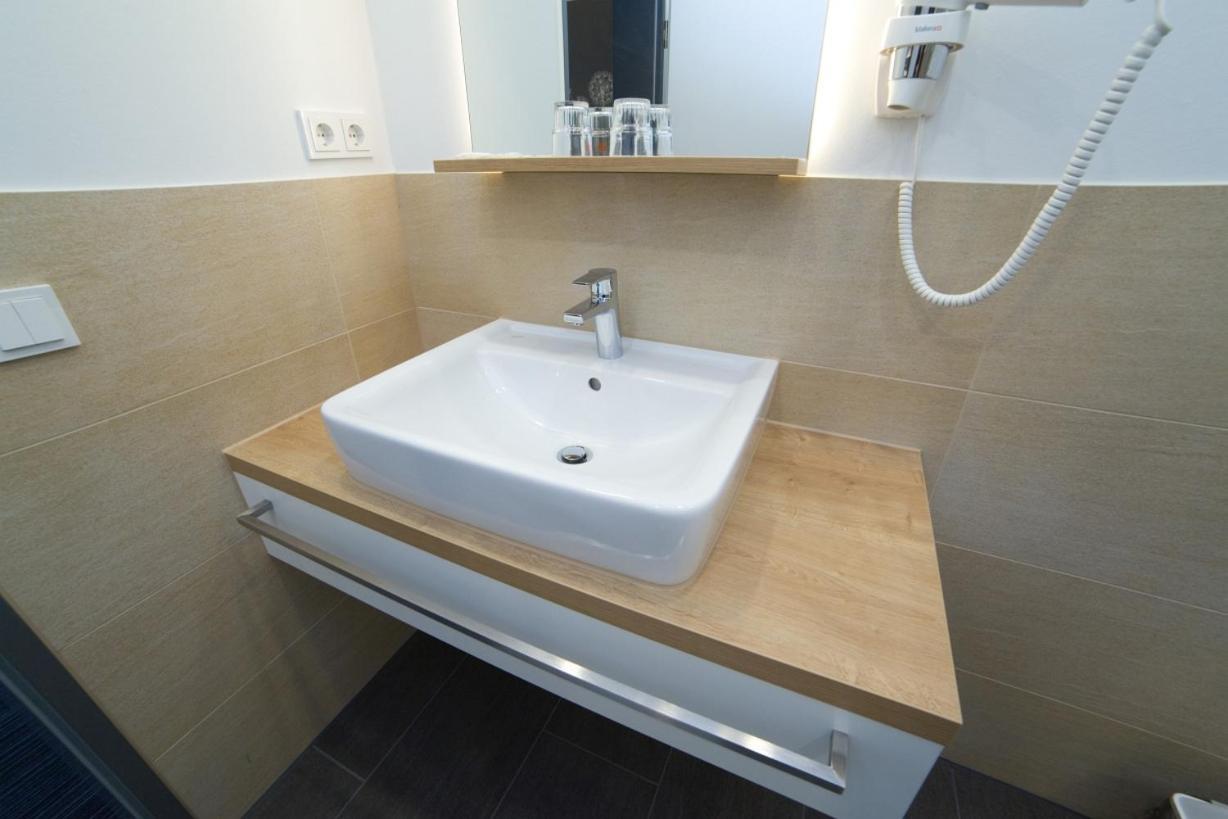 Landhotel Hopster رين المظهر الخارجي الصورة